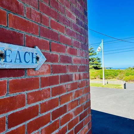 Le Riva Bed And Breakfast By The Beach Уонгануи Экстерьер фото