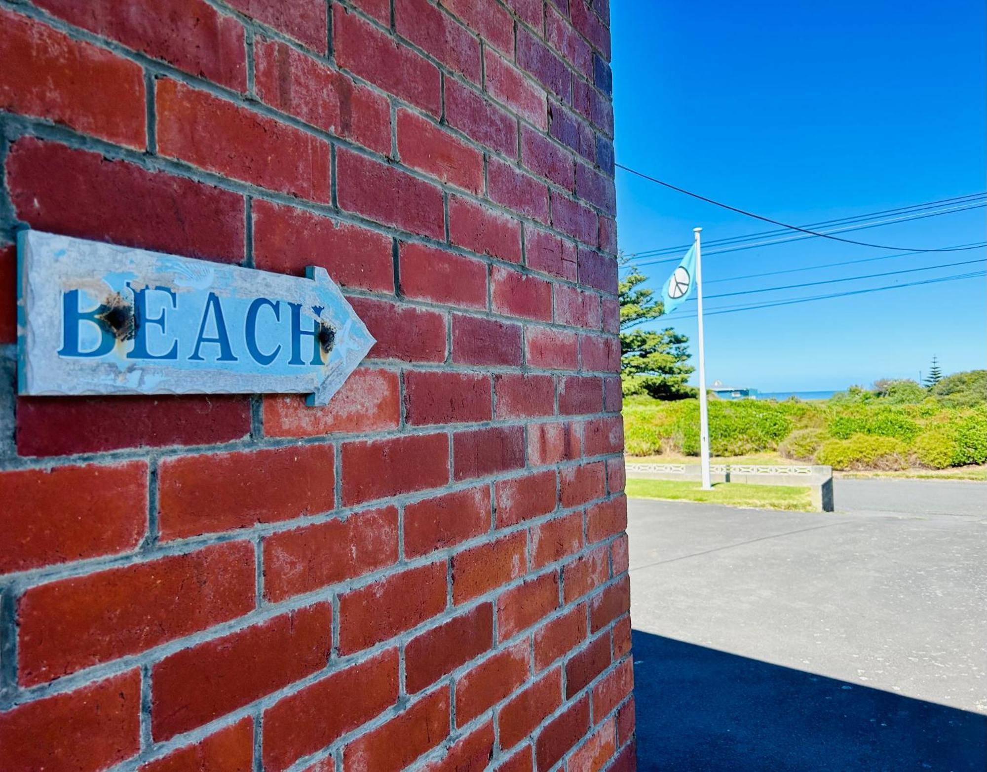 Le Riva Bed And Breakfast By The Beach Уонгануи Экстерьер фото
